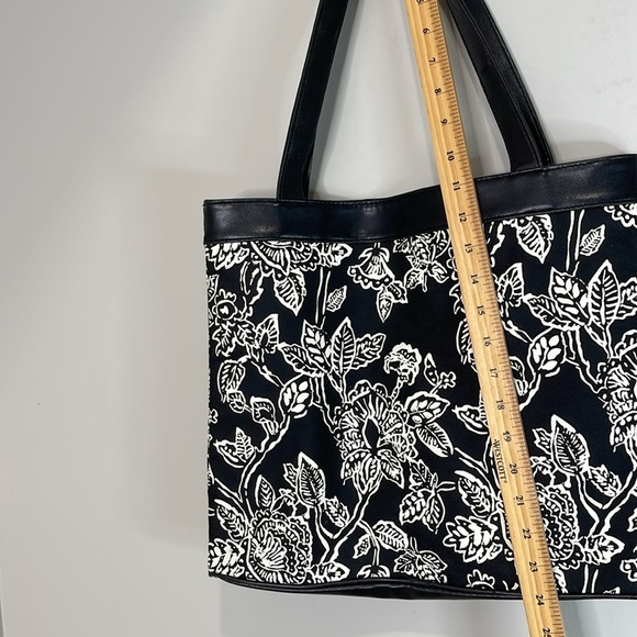 Floral Black and Ivory Tote Bag Faux And Canvas Snap Closure Lined Beach - Picture 9 of 11